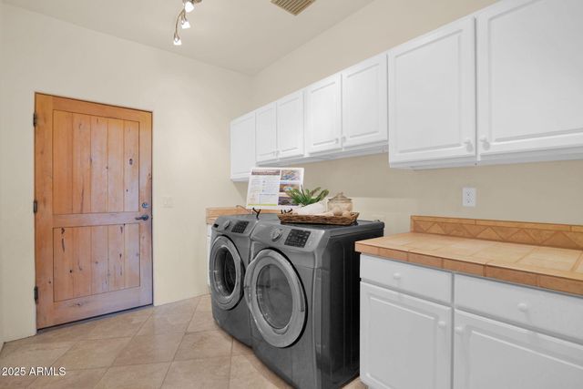 7130 E SADDLEBACK Street 5, Mesa, AZ 85207