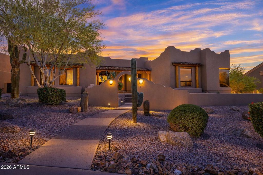 7130 E SADDLEBACK Street 5, Mesa, AZ 85207