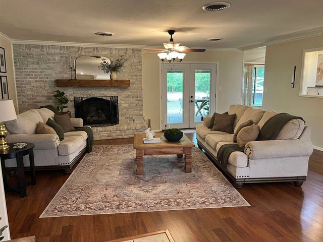 202 Piney Loop, Marshall, TX 75672