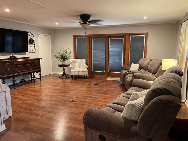 202 Piney Loop, Marshall, TX 75672