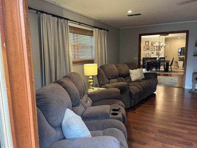 202 Piney Loop, Marshall, TX 75672