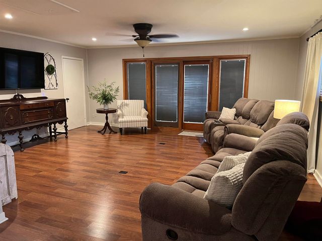 202 Piney Loop, Marshall, TX 75672