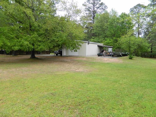 202 Piney Loop, Marshall, TX 75672