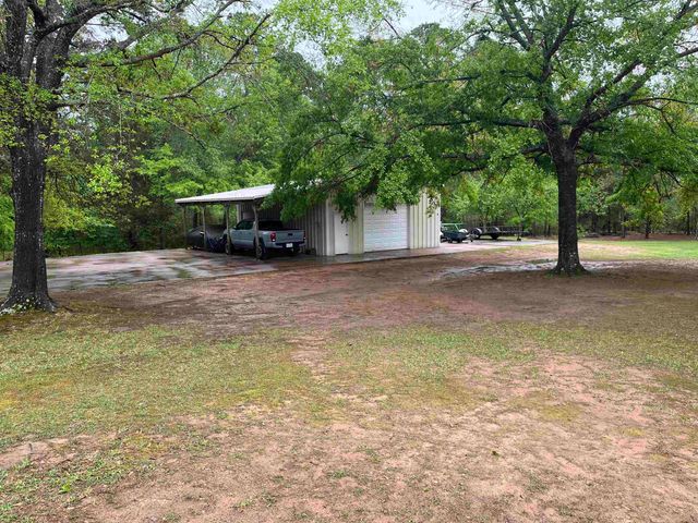202 Piney Loop, Marshall, TX 75672