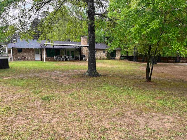 202 Piney Loop, Marshall, TX 75672