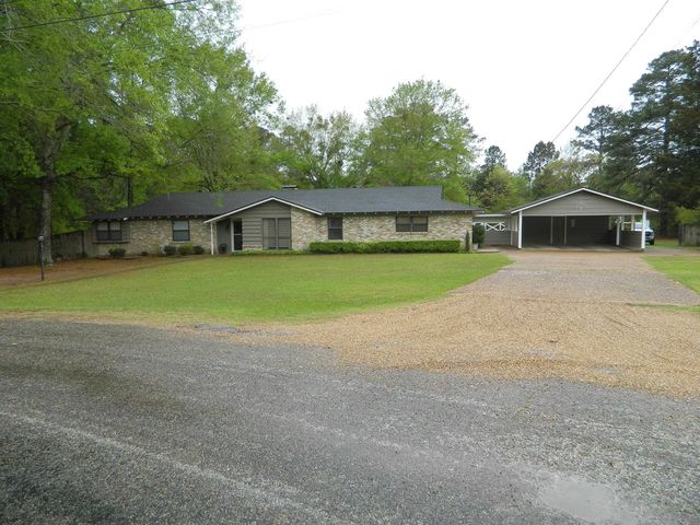 202 Piney Loop, Marshall, TX 75672