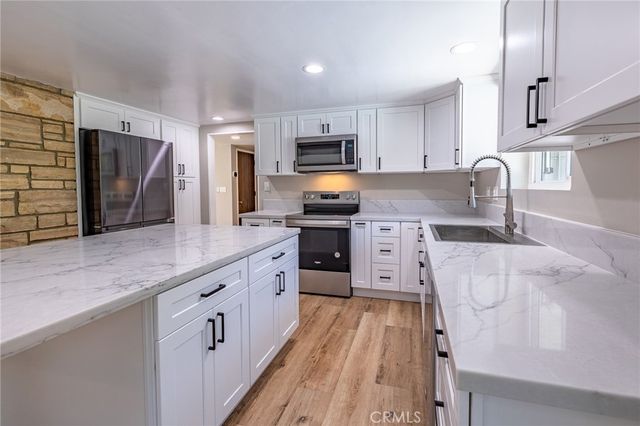 3860 Valley Lights Drive, Pasadena, CA 91107