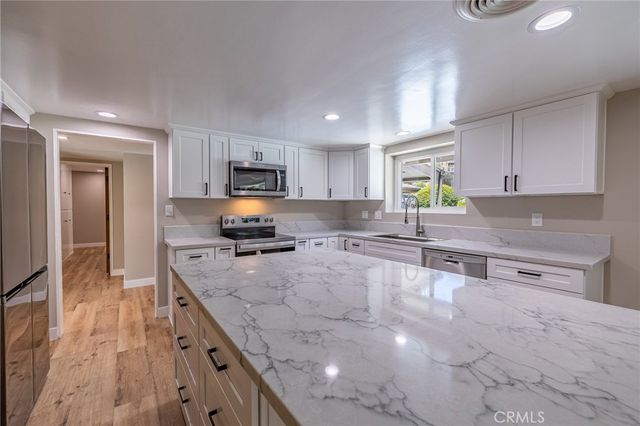 3860 Valley Lights Drive, Pasadena, CA 91107