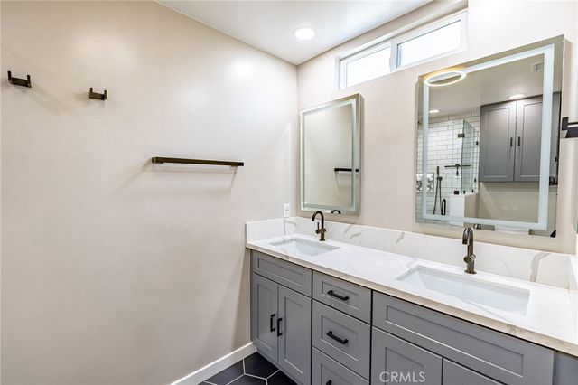 3860 Valley Lights Drive, Pasadena, CA 91107