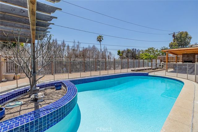 3860 Valley Lights Drive, Pasadena, CA 91107