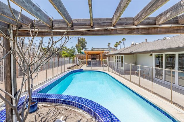 3860 Valley Lights Drive, Pasadena, CA 91107