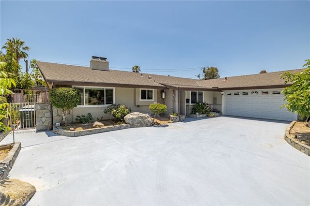 3860 Valley Lights Drive, Pasadena, CA 91107