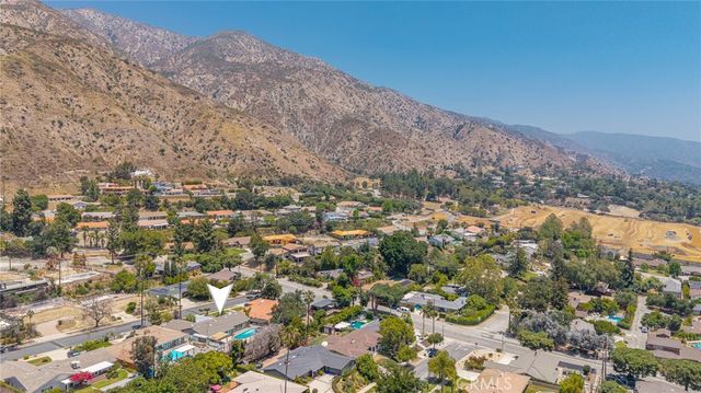 3860 Valley Lights Drive, Pasadena, CA 91107