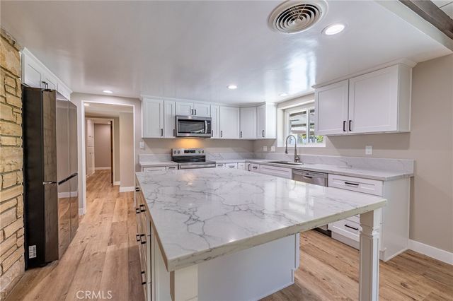 3860 Valley Lights Drive, Pasadena, CA 91107