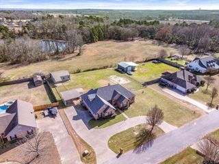 14990 Boaz Ln., Lindale, TX 75771