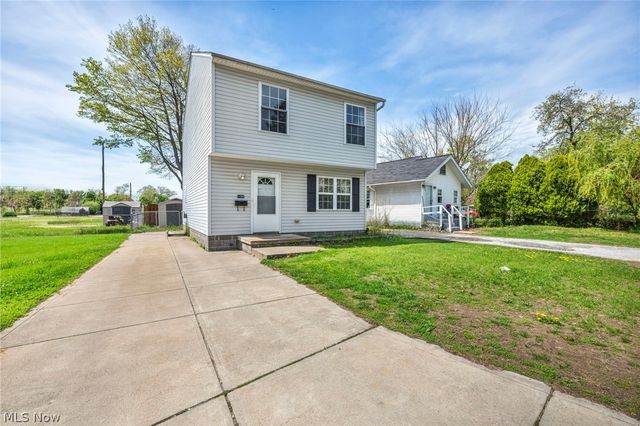 1086 Peach Boulevard, Willoughby, OH 44094