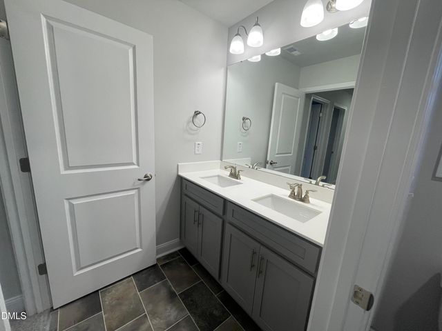 193 Falls Of The Cape Drive, Lillington, NC 27546