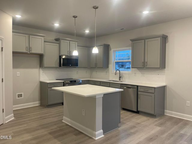 193 Falls Of The Cape Drive, Lillington, NC 27546