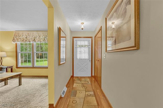 1065 Sunshine Court, Grafton, OH 44044