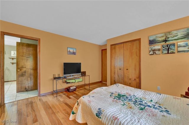 1065 Sunshine Court, Grafton, OH 44044