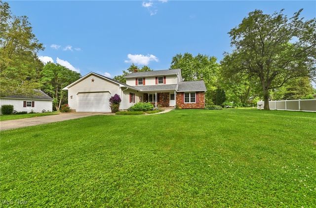 1065 Sunshine Court, Grafton, OH 44044