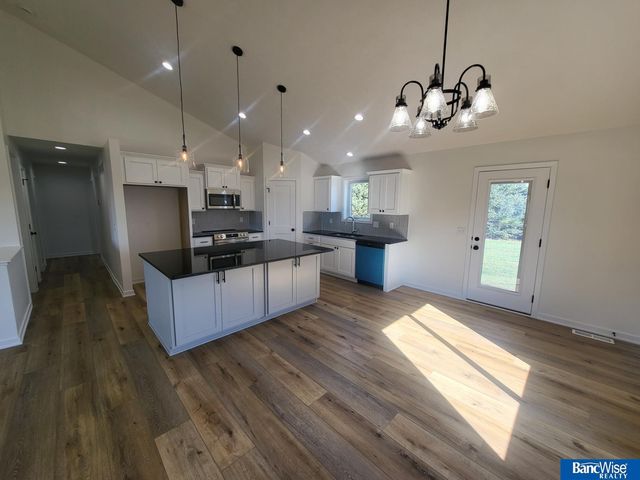 410 Lou Drive, Hallam, NE 68368