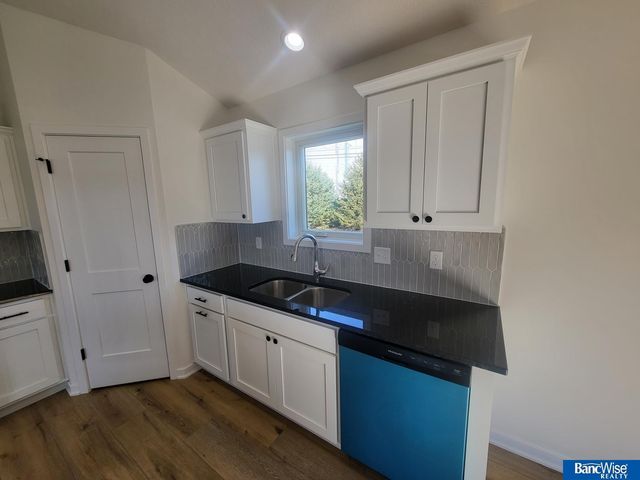 410 Lou Drive, Hallam, NE 68368