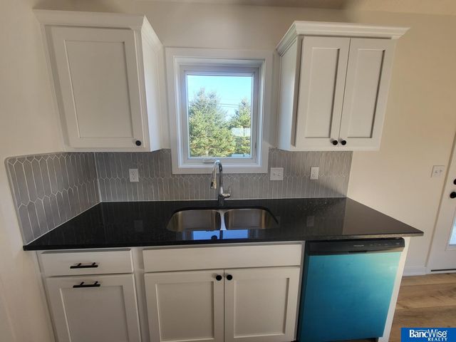 410 Lou Drive, Hallam, NE 68368