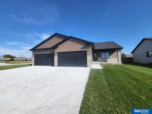 410 Lou Drive, Hallam, NE 68368
