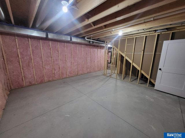 410 Lou Drive, Hallam, NE 68368