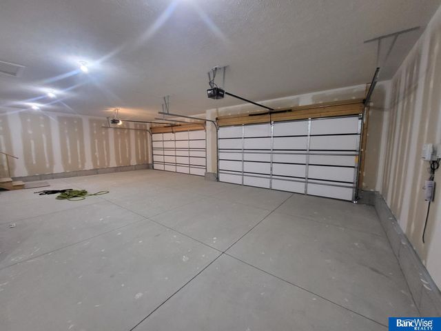 410 Lou Drive, Hallam, NE 68368