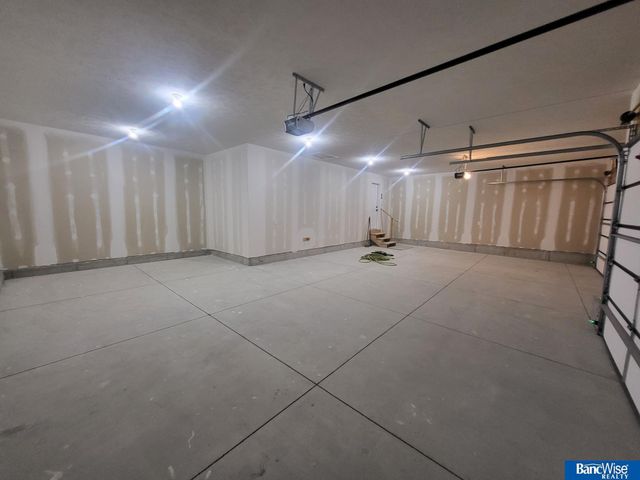 410 Lou Drive, Hallam, NE 68368