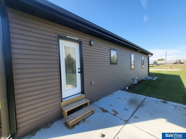 410 Lou Drive, Hallam, NE 68368