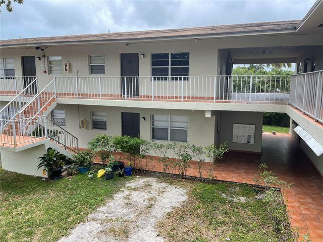 1522 NE 34th Ct 2, Oakland Park, FL 33334