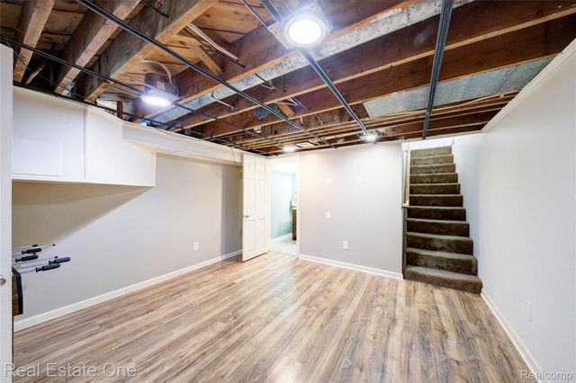 2293 Nichols Avenue, Grand Blanc Charter Township, MI 48507