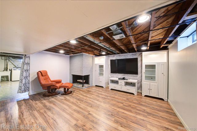 2293 Nichols Avenue, Grand Blanc Charter Township, MI 48507