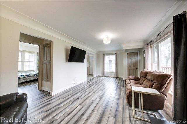 2293 Nichols Avenue, Grand Blanc Charter Township, MI 48507