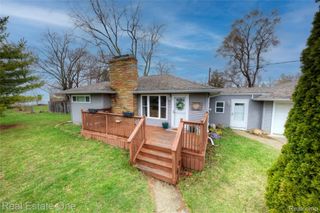 2293 Nichols Avenue, Grand Blanc Charter Township, MI 48507