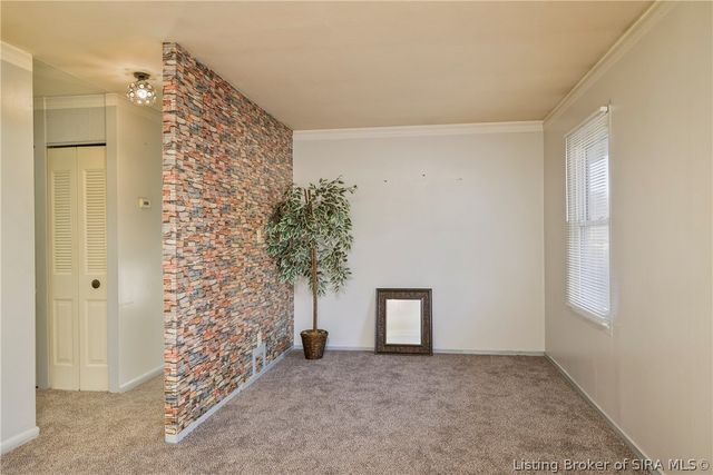 821 Holly Drive, Jeffersonville, IN 47130