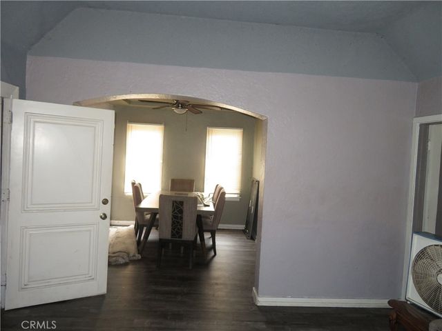 1438 W 95th Street W, Los Angeles, CA 90047