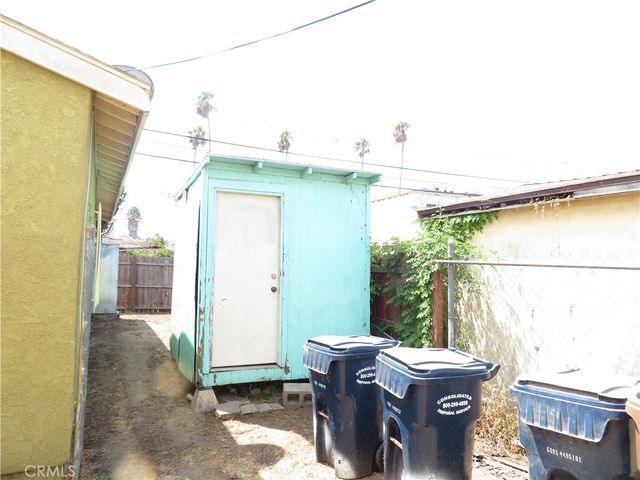 1438 W 95th Street W, Los Angeles, CA 90047