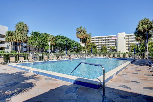2440 Deer Creek Country Club Boulevard 306-C, Deerfield Beach, FL 33442