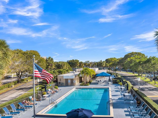 2440 Deer Creek Country Club Boulevard 306-C, Deerfield Beach, FL 33442