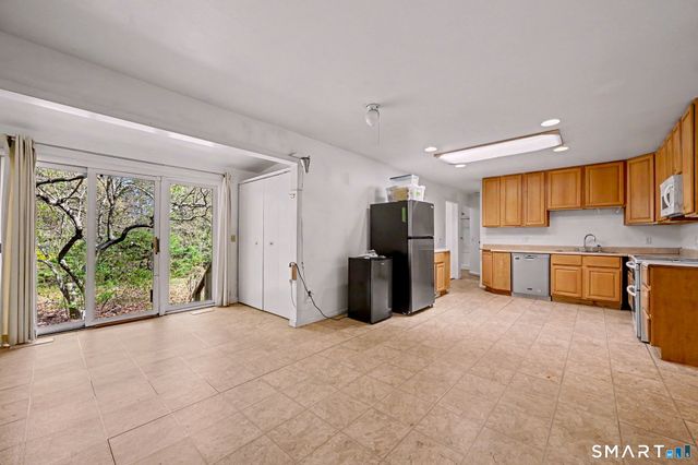 34 Farm Hill Road, Ridgefield, CT 06877