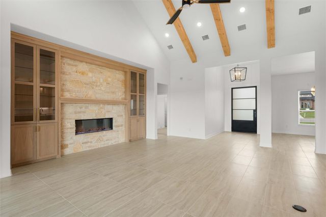 302 Rodeo RD, Salado, TX 76571