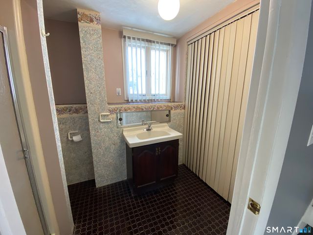 36 Corey Road, North Haven, CT 06473