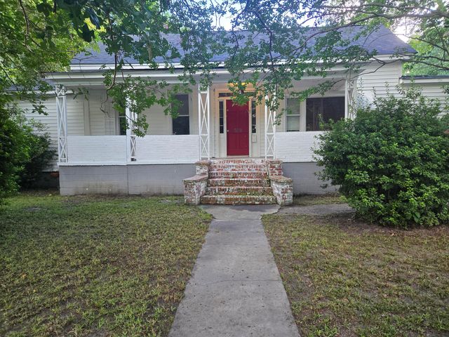 829 W 1st N Street, Summerville, SC 29483