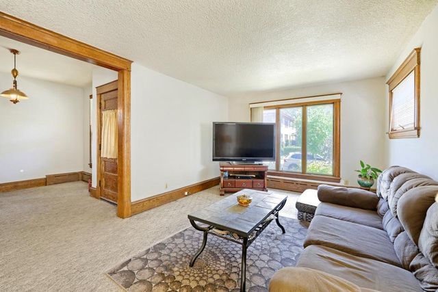 3304 Grand Avenue S, Minneapolis, MN 55408