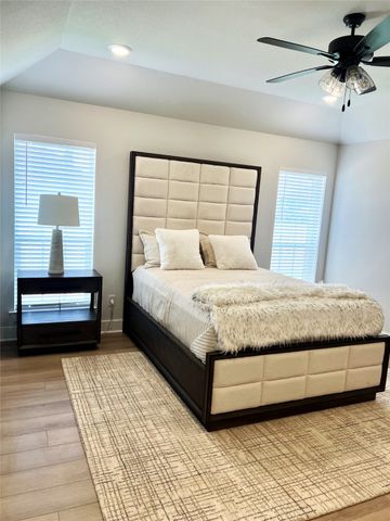 925 Northern Dancer Drive, Hewitt, TX 76643