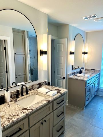925 Northern Dancer Drive, Hewitt, TX 76643
